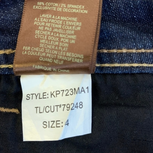 Kut from the Kloth Maggie Flare Gold Thread - Picture 8 of 8